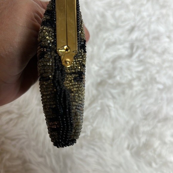 Vintage Leopard Print Beaded Clutch - Picture 4 of 9